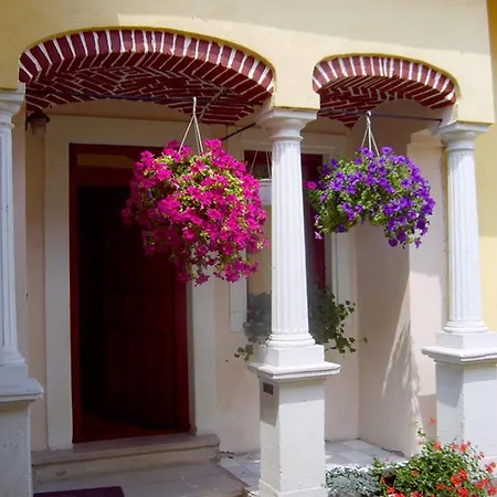 Szuts Vendeghaz Fertőrákos