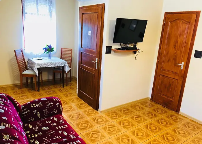 Szuts Vendeghaz بيت ضيافة Fertőrákos